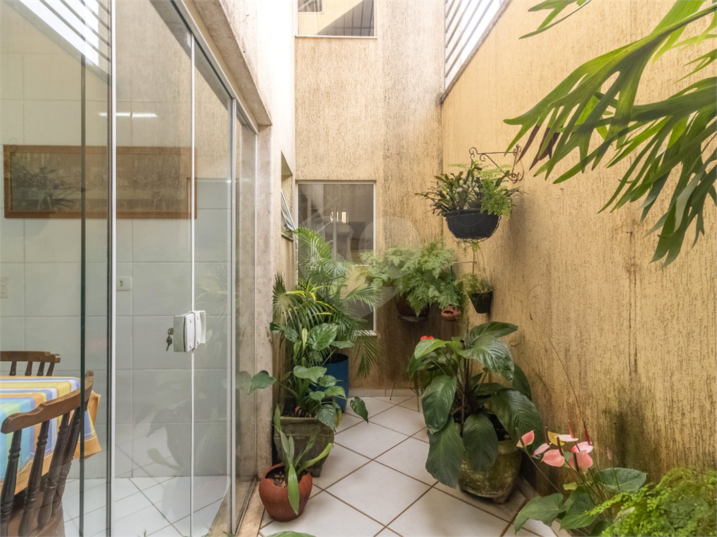 Sobrado à venda com 3 suítes em Vila Carrão, São Paulo, SP
