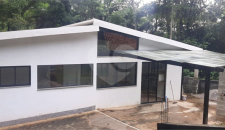 Casa à venda com 1 suíte no condomínio Associação Reserva das Hortênsias, Mairiporã - SP