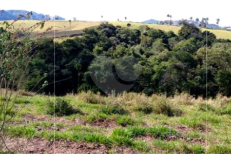 Chácara à venda no Centro, Monte Sião, MG
