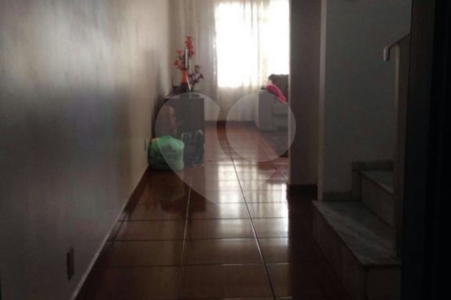 Sobrado à venda com 4 quartos, sendo 1 suíte,  em Jardim Aricanduva, São Paulo, SP