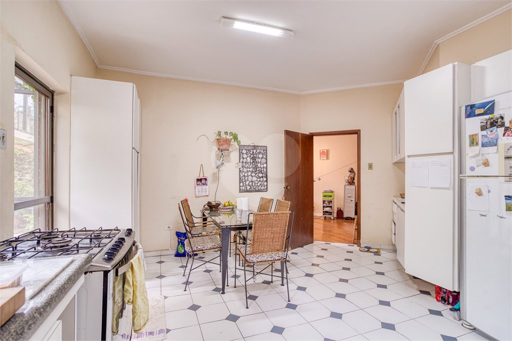 Sobrado à venda com 4 quartos, sendo 2 suítes, em Granja Julieta, São Paulo, SP