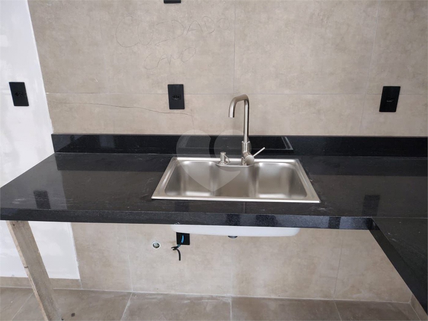 Casa à venda com 3 suítes no condomínio Vue 26, Atibaia - SP