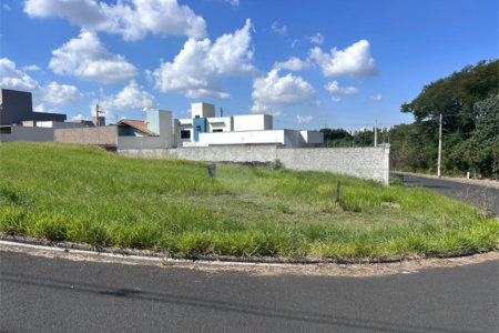 Terreno amplo localizado a venda.