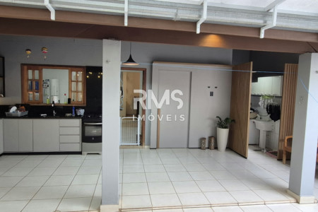 Casa à venda com 3 quartos, sendo 1 suíte, em Cond. Vila Aldea de Espana, Itu - SP