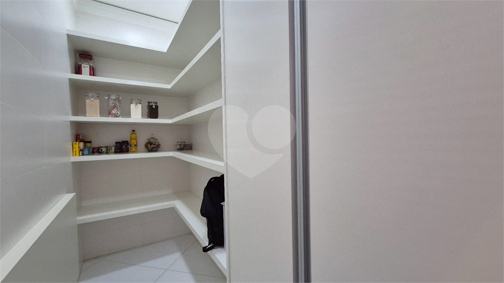 Casa à venda com 5 suítes no condomínio Lago Azul 1, Araçoiaba da Serra - SP