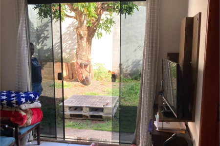 Casa à venda com 2 quartos, sendo 1 suíte, em Parque dos Ipês II, Ponta Porã, MS