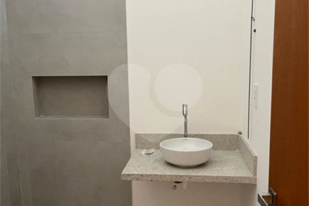 Casa à venda com 3 quartos, sendo 1 suíte, no condomínio Portal dos Sabiás, Itu - SP