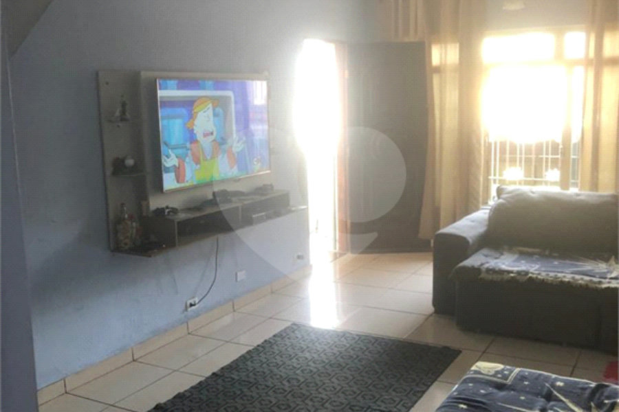 Sobrado à venda com 2 quartos em Artur Alvim, São Paulo, SP