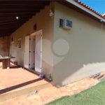 Casa à venda com 2 suítes em Vila Nastri, Itapetininga, SP