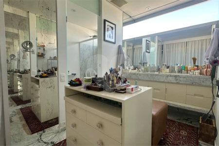 Apartamento à venda com 3 quartos, sendo 2 suítes, em Jardim Paulista, São Paulo, SP