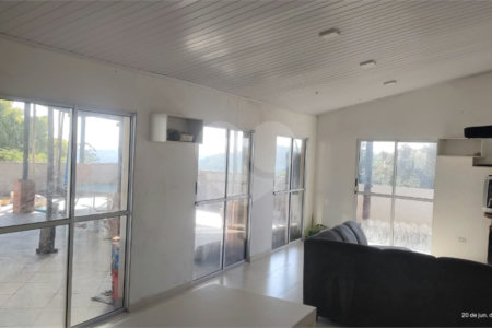 Casa à venda com 6 quartos, sendo 1 suíte, no condomínio Cafezal IV, Itupeva - SP