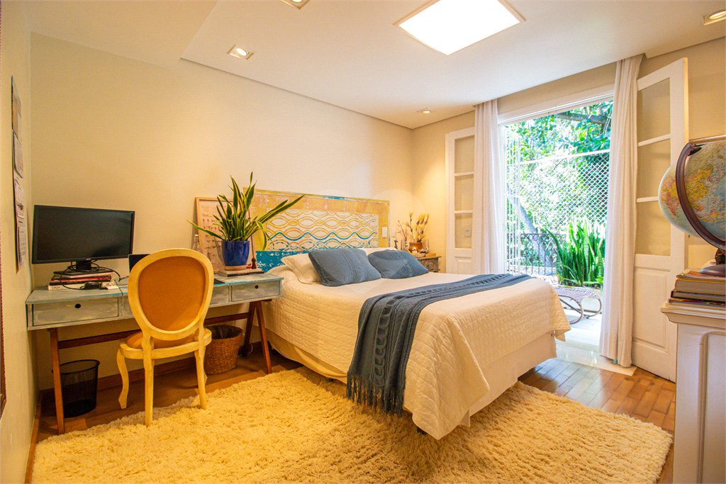 Casa à venda com 4 suítes no condomínio Le Quartier Du Marais, São Paulo - SP