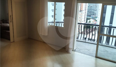 Apartamento à venda com 3 quartos, sendo 1 suíte,  em Indianópolis, São Paulo, SP