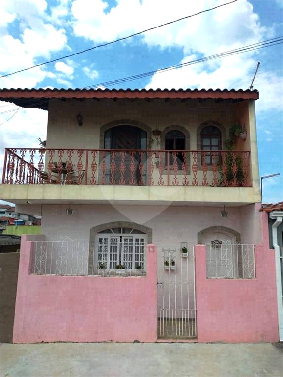 Casa versátil à venda: Casa com 2 Quartos, 3 Unidades Residenciais e Sala Comercial - Louveira