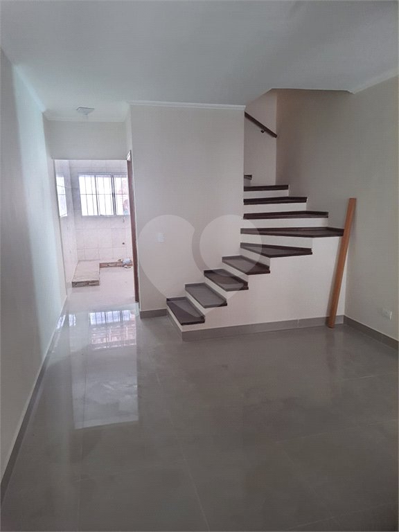 Sobrado à venda com 2 quartos em Vila Romero, São Paulo, SP