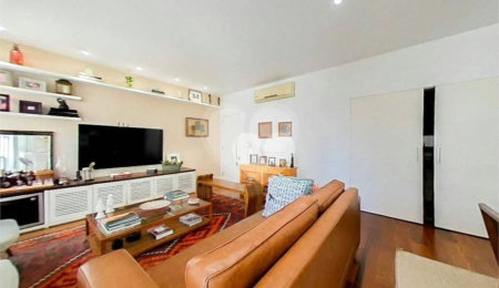 Apartamento à venda com 3 quartos, sendo 1 suíte,  em Lagoa, Rio de Janeiro, RJ