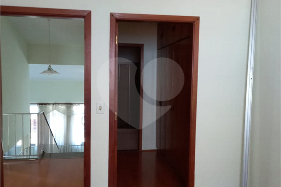 Sobrado à venda com 5 quartos, sendo 2 suítes,  em Tremembé, São Paulo, SP