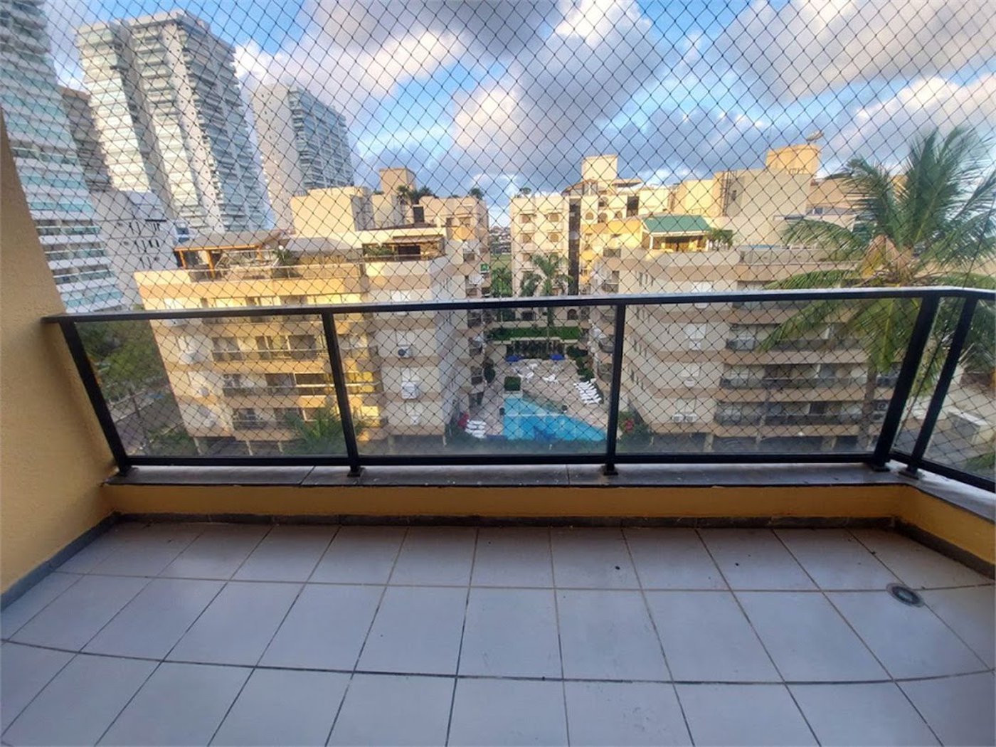 Apartamento Residencial à venda, Enseada, Guarujá - AP0517.