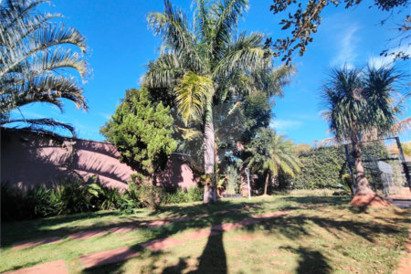 Casa Térrea à venda com 4 quartos, sendo 1 suíte, em Vila Mazzei, Itapetininga, SP