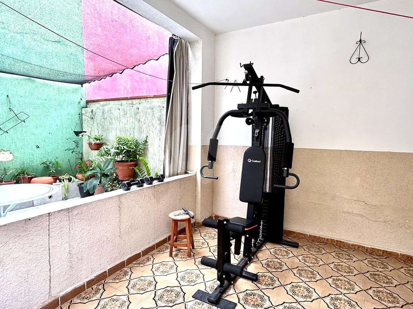 Casa à venda com 5 quartos, sendo 1 suíte, em Vila Mazzei, São Paulo, SP