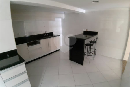 Sobrado à venda com 3 quartos, sendo 1 suíte, em Lauzane Paulista, São Paulo, SP
