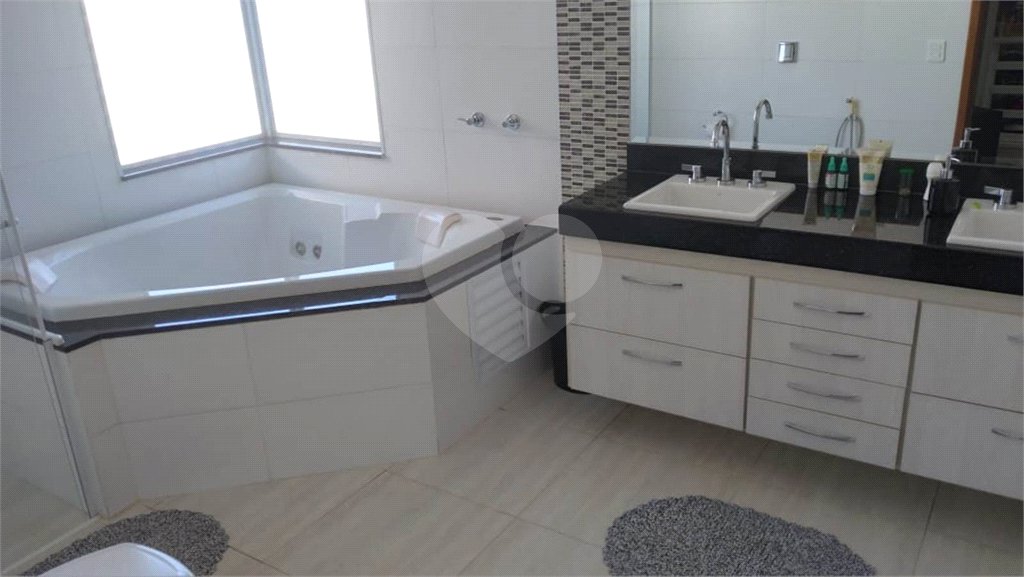 Casa à venda com 3 suítes no condomínio Damha III, São Carlos - SP