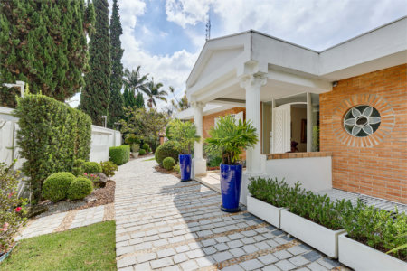 Casa Térrea à venda com 4 suítes em Chácara Flora, São Paulo, SP