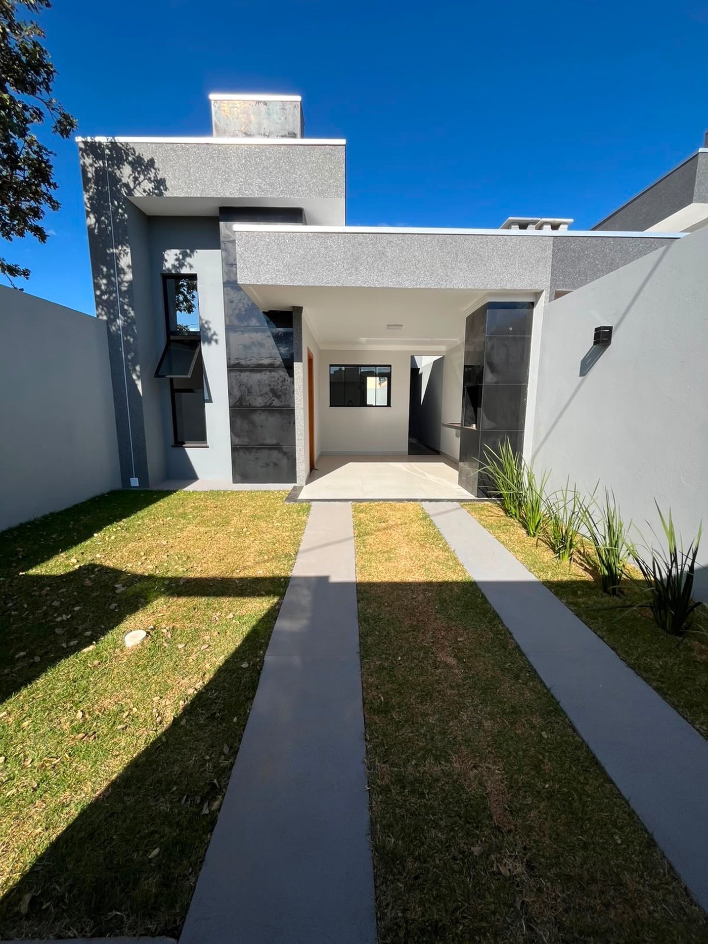Casa à venda com 3 quartos, sendo 1 suíte,  em Bela Vista da Lagoa, Três Lagoas, MS