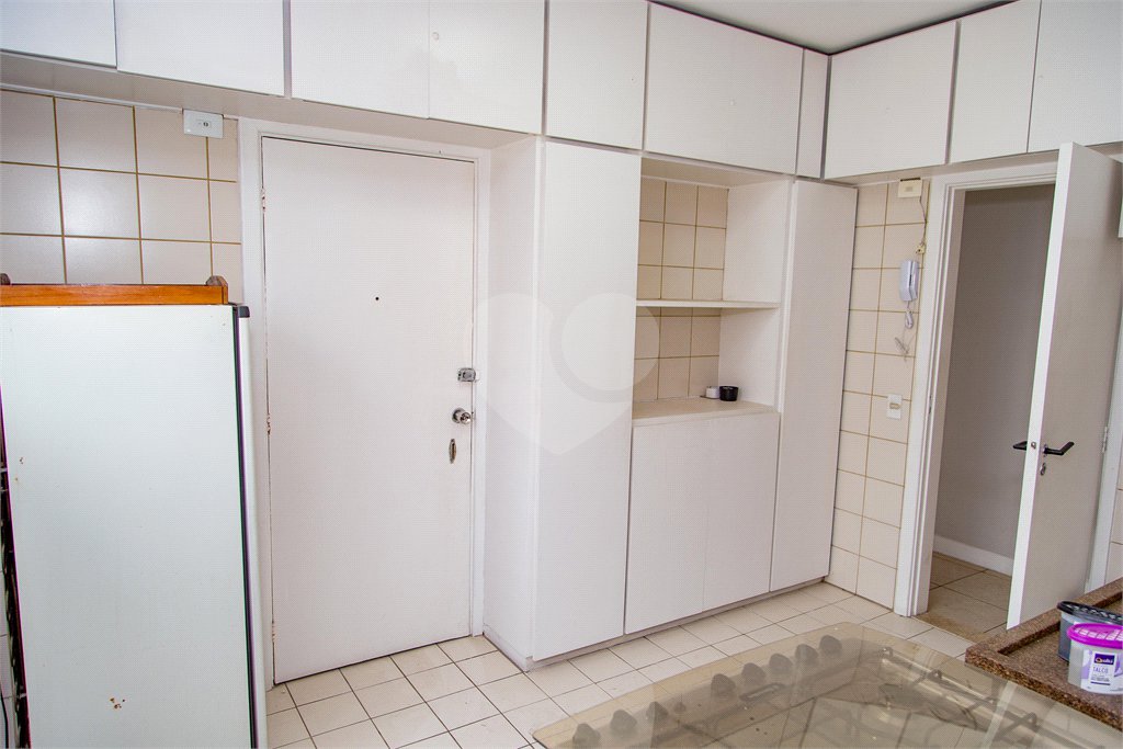 Apartamento à venda ou para alugar com 3 quartos, sendo 1 suíte, em Cerqueira César, São Paulo, SP