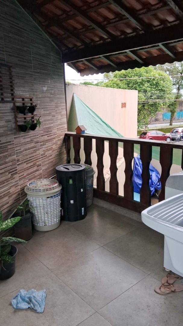 Sobrado com 3 dormitórios à venda, 150 m² por R$ 780.000,00 - Estuário - Santos/SP
