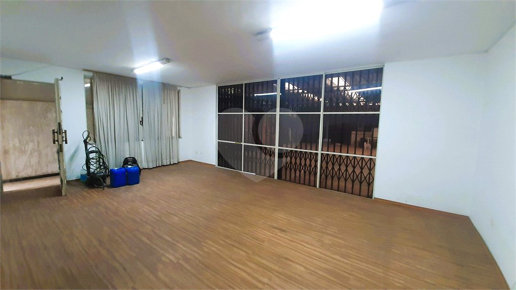 Sobrado à venda com 4 quartos, sendo 2 suítes, em Brooklin Paulista, São Paulo, SP