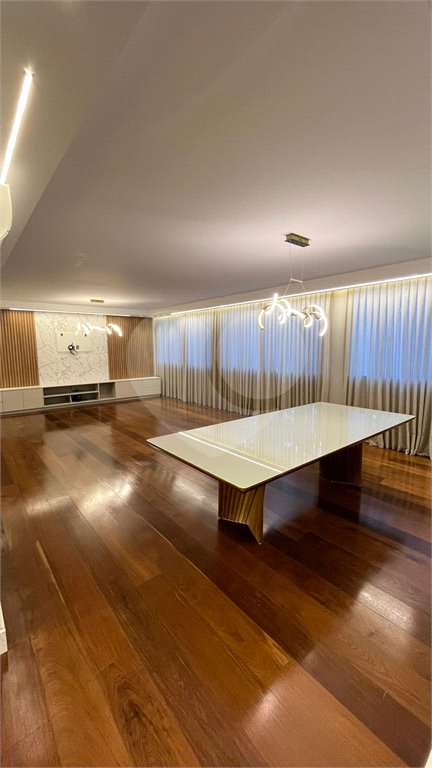 Apartamento à venda com 4 suítes em Vila Suzana, São Paulo, SP