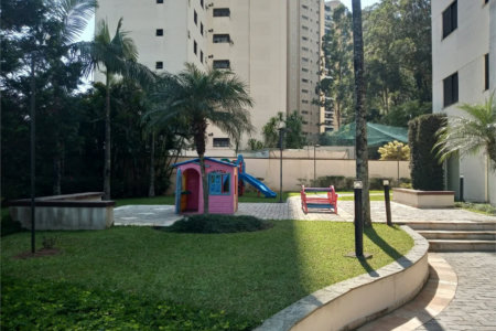 Apartamento à venda com 3 suítes em Vila Suzana, São Paulo, SP