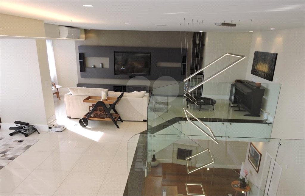 Cobertura à venda com 3 suítes em Vila Morse, São Paulo, SP