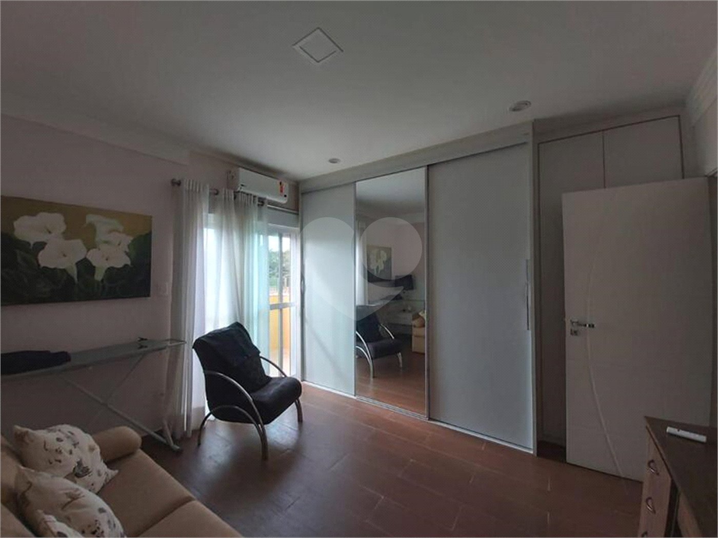 Casa à venda com 4 suítes no condomínio Aldeia da Serrinha, Sorocaba - SP