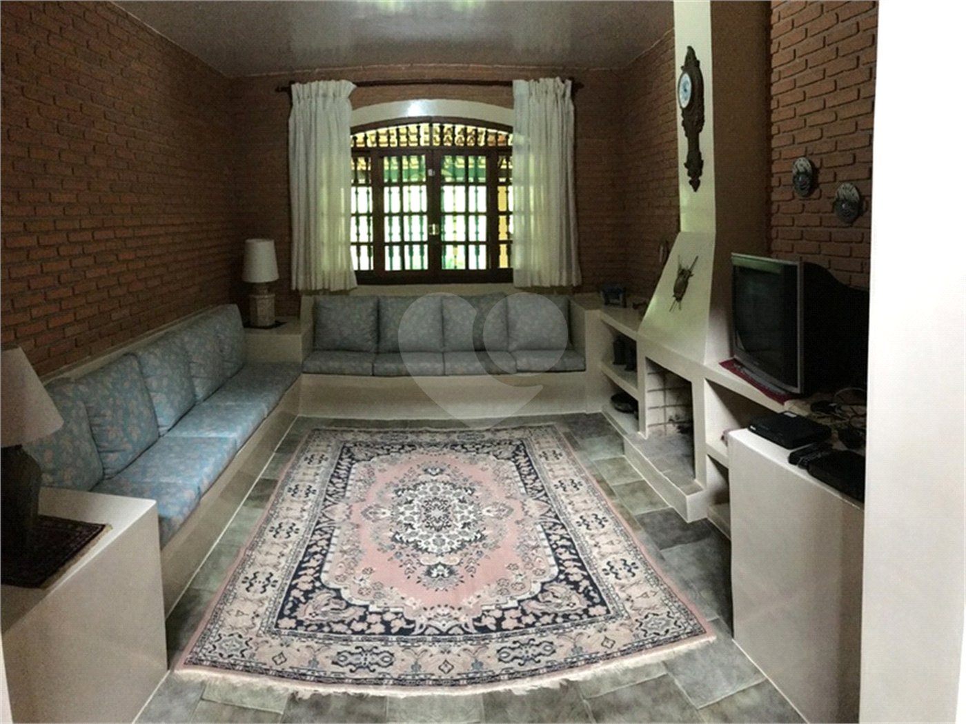 Casa à venda com 5 quartos, sendo 3 suítes, no condomínio Recanto das Flores, Indaiatuba - SP