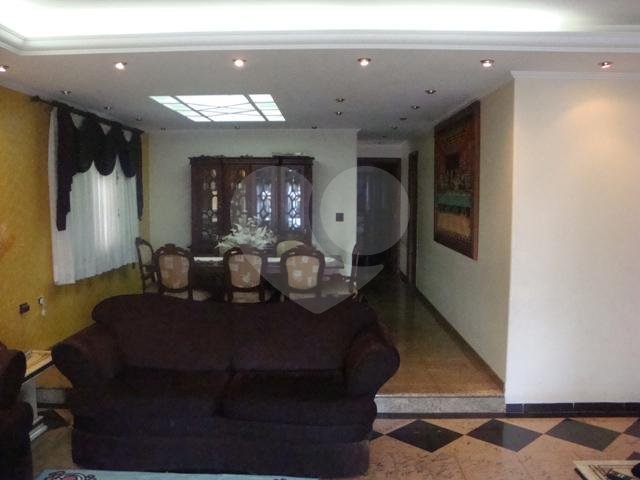 Sobrado à venda com 4 quartos, sendo 3 suítes,  em Água Fria, São Paulo, SP
