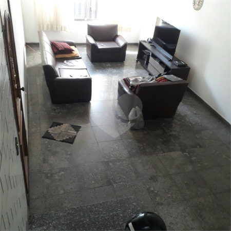 Sobrado à venda com 3 quartos em Jardim Oriental, São Paulo, SP