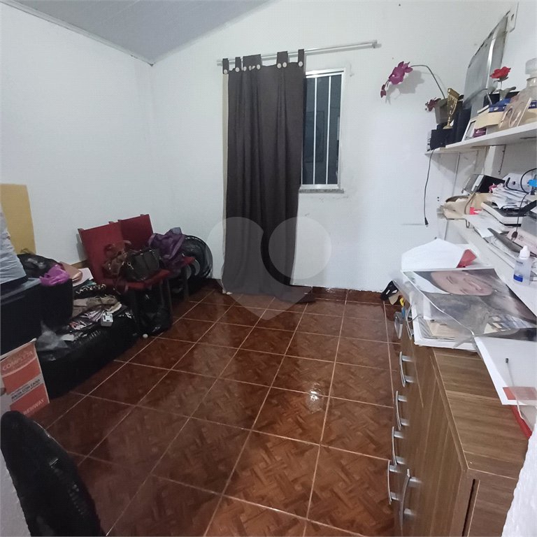 Sobrado à venda com 2 quartos, sendo 1 suíte, em Guaratiba, Rio de Janeiro, RJ