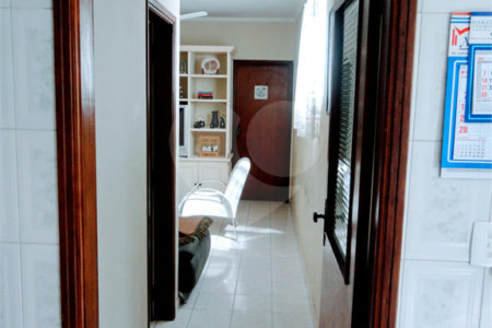 Casa à venda com 3 quartos em Vila Clayton, Valinhos, SP