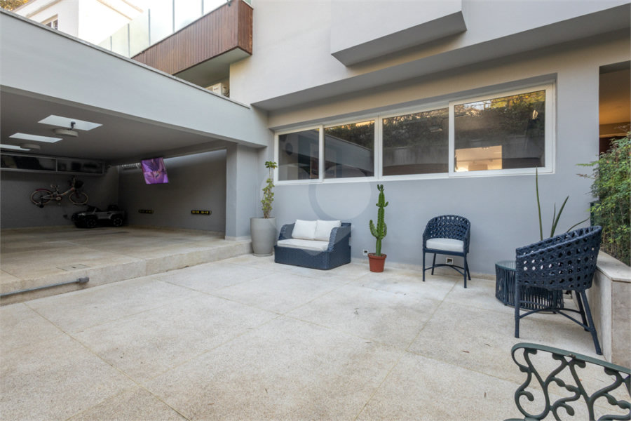 Casa à venda com 4 suítes em Jardim Guedala, São Paulo, SP