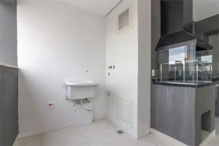 Apartamento à venda com 3 quartos, sendo 1 suíte, em Pinheiros, São Paulo, SP