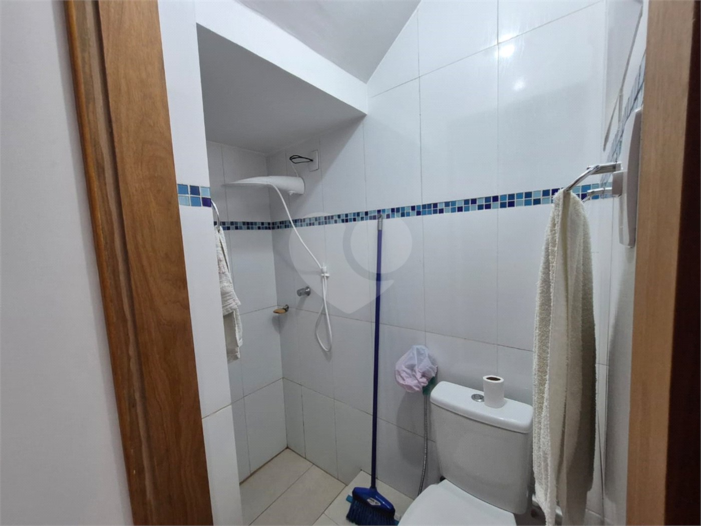 Casa à venda com 4 quartos, sendo 1 suíte, no condomínio Residencial Alto da Lapa II, São Paulo - SP