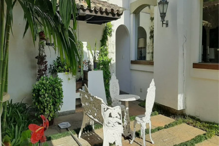 Casa à venda com 5 quartos, sendo 2 suítes,  em Jardim Guedala, São Paulo, SP