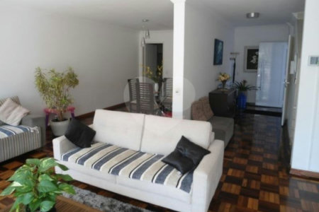 Casa à venda com 3 quartos, sendo 1 suíte, em Jardim Oriental, São Paulo, SP