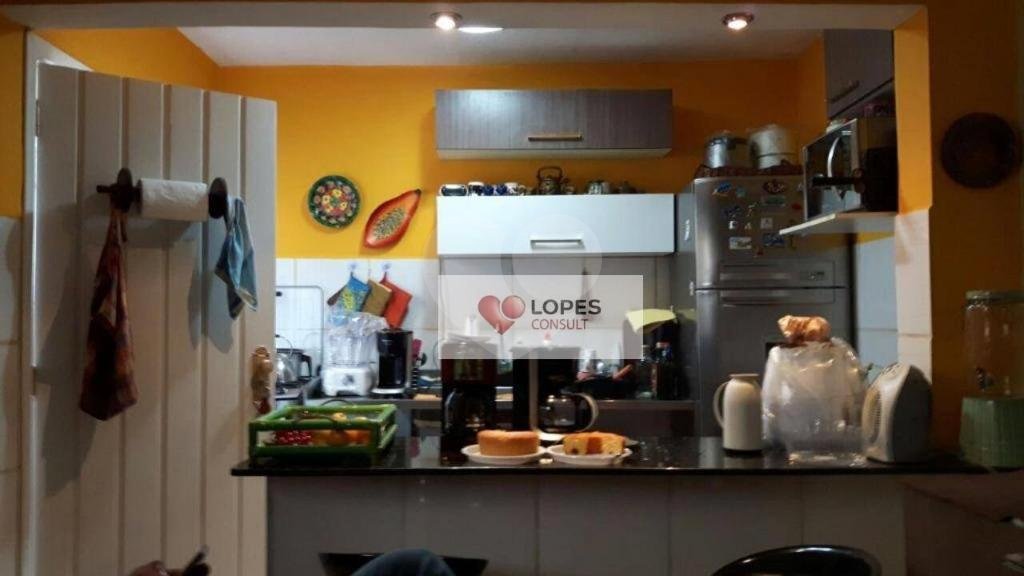 Sobrado à venda com 3 quartos, sendo 1 suíte, em Jardim das Palmas, São Paulo, SP