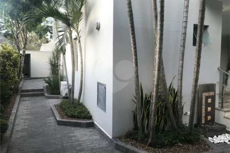 Sobrado à venda com 3 quartos, sendo 1 suíte, em Jardim Petrópolis, São Paulo, SP