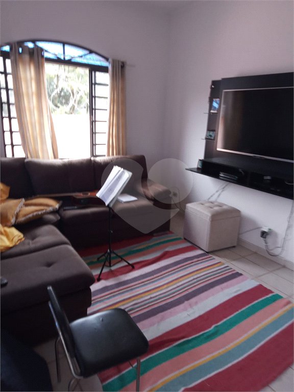 Casa Térrea à venda com 3 suítes no Centro, Bom Jesus dos Perdões, SP