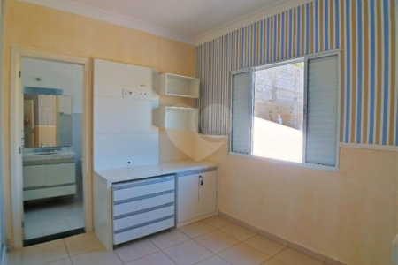 Casa à venda com 3 suítes no condomínio Terras de São Francisco, Vinhedo - SP