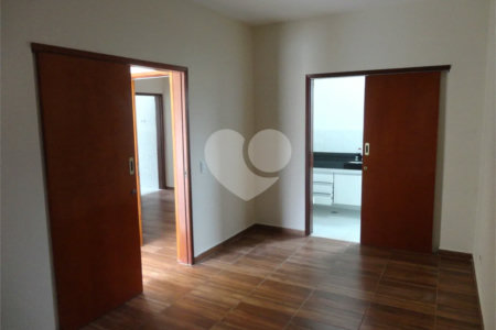 Casa de Vila à venda com 3 suítes em João Xxiii, Vinhedo, SP
